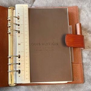 Louis Vuitton Large Agenda Booklet 📕